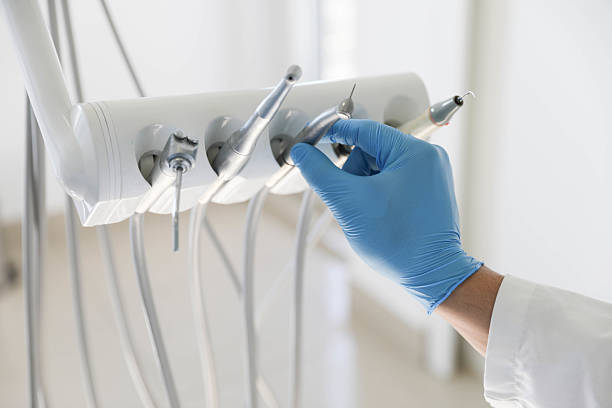 Professional Emergency Dentist technician working in Lake San Marcos, CA
